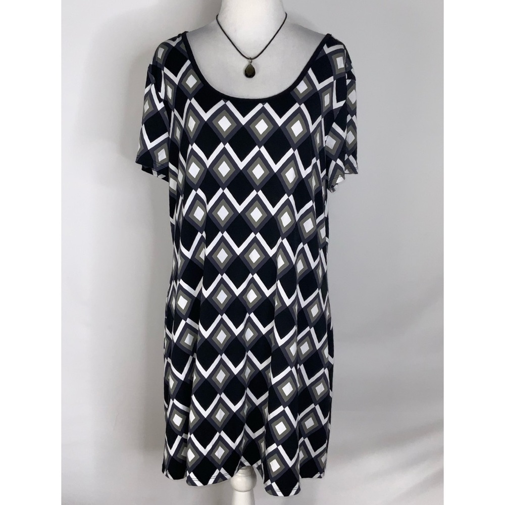 Suzie Black & White Diamond Print Stretchy Short Sleeve Shift Dress XL